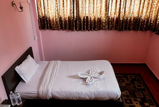 Hotel Family Home