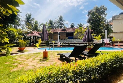 Golden Sands Beach Resort