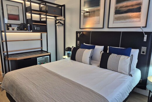 Mercure P