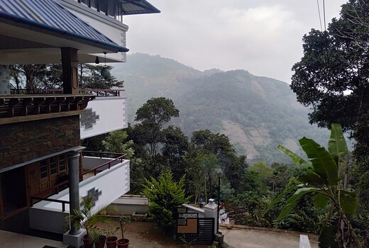 Linten Holiday Resorts