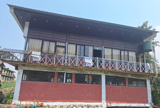 The Green Hills resort by Tungeshwer