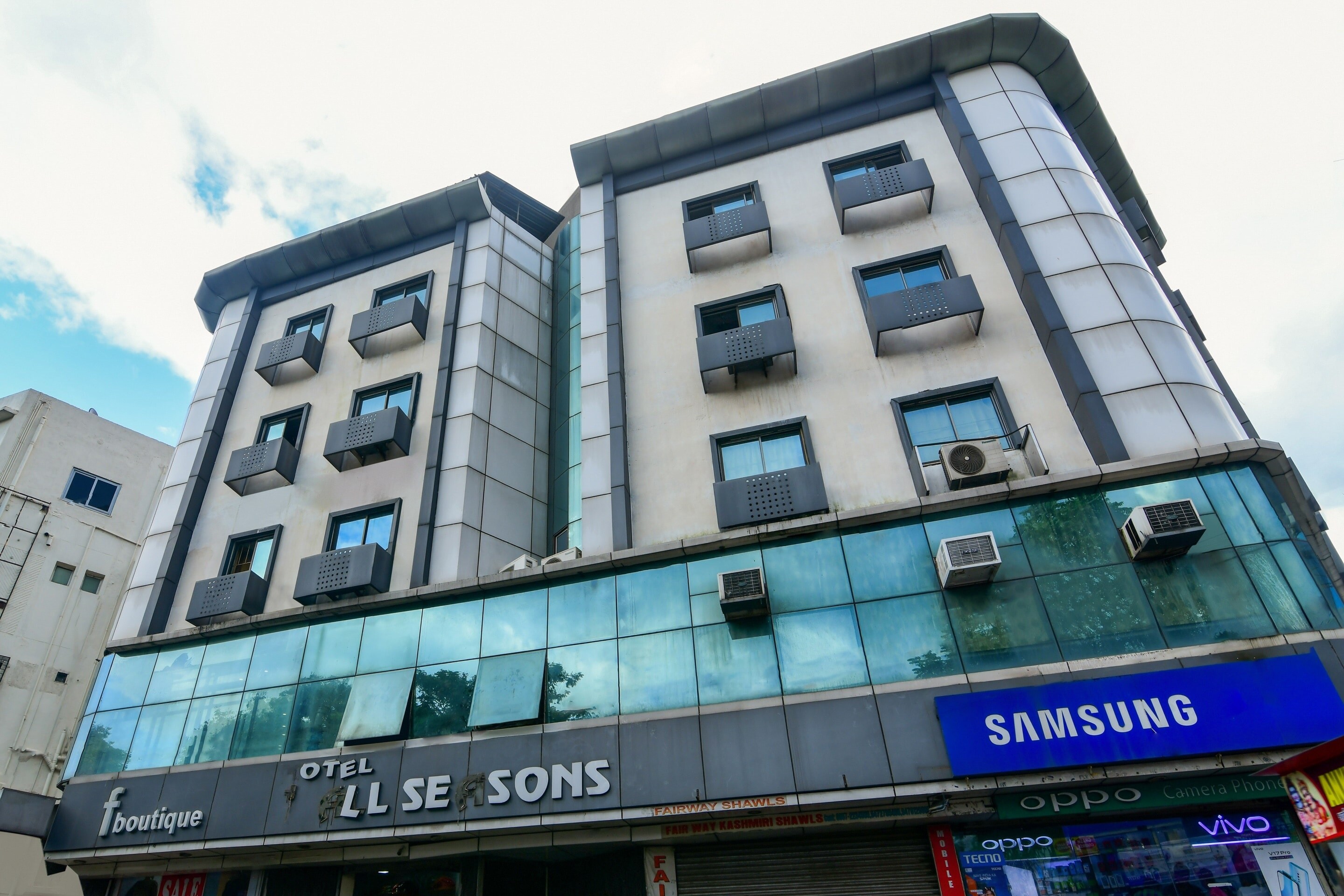 Hotel O All Seasons