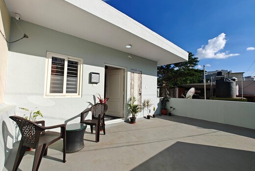 Sunny Nook Studio Penthouse HSR