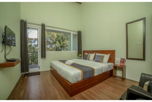 Golden 1 BR Cabin