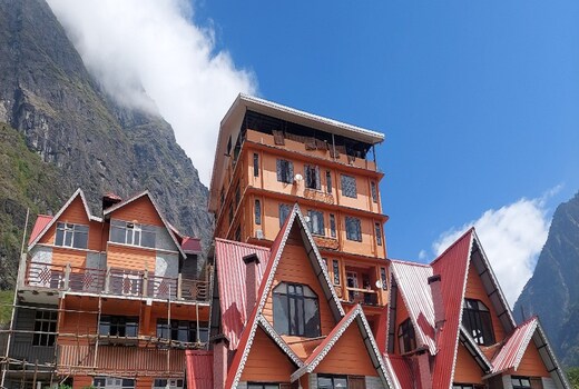 Baizus The Fortuna Sapphire Resort