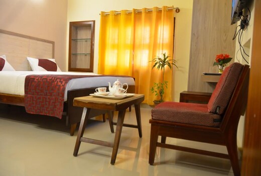 Hotel Kaveri By Prasad Hospitality