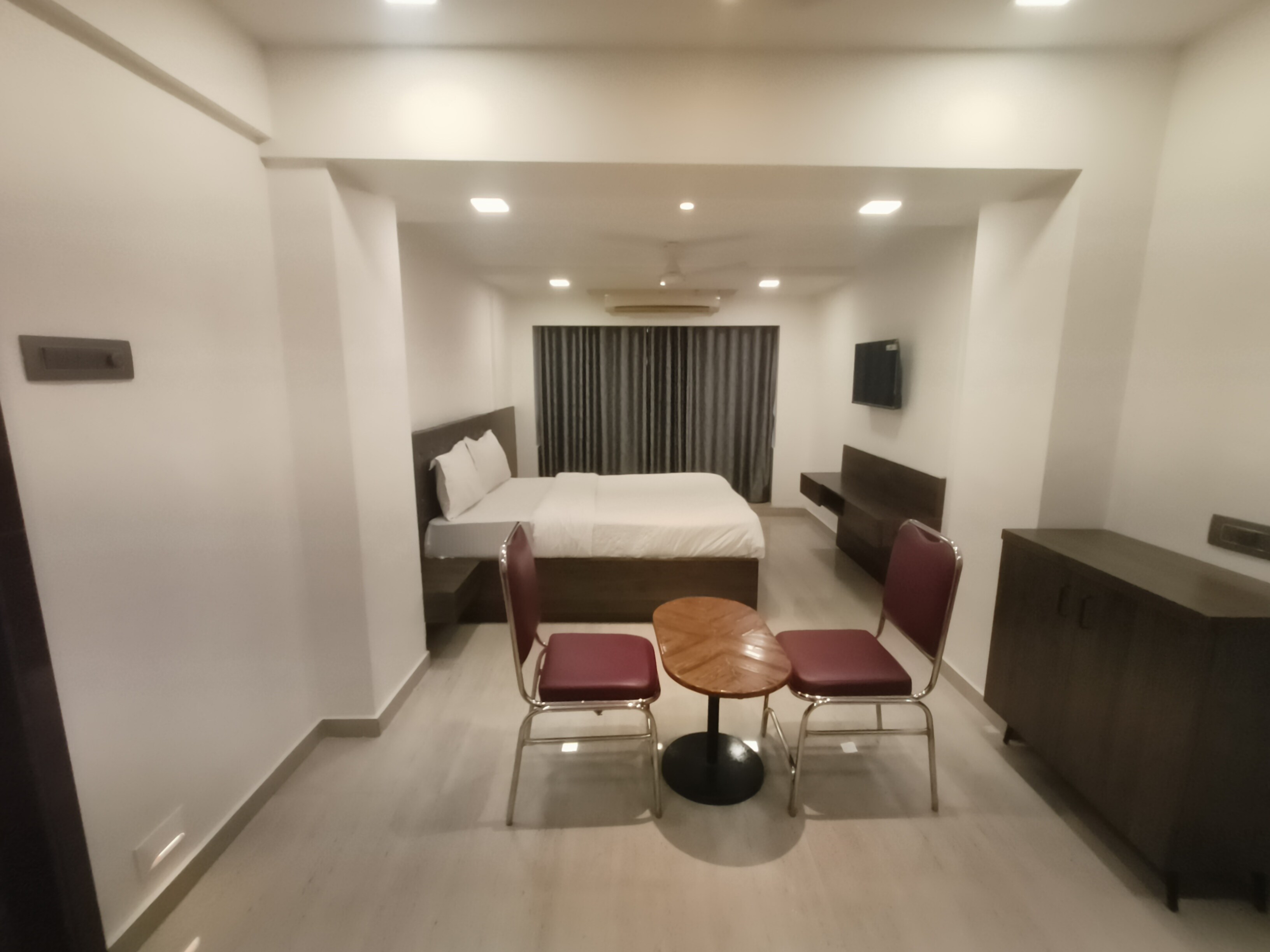 Hotel Sharada International