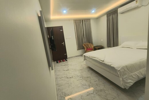 Mystic Rock Staycations