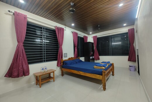 YATRI HIGHWAY HOME STAY