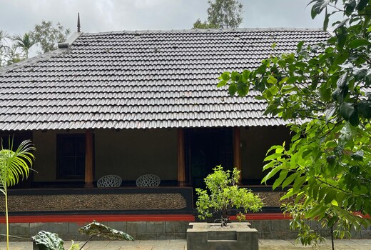 Aravanazhi Tharavadu 2BHK