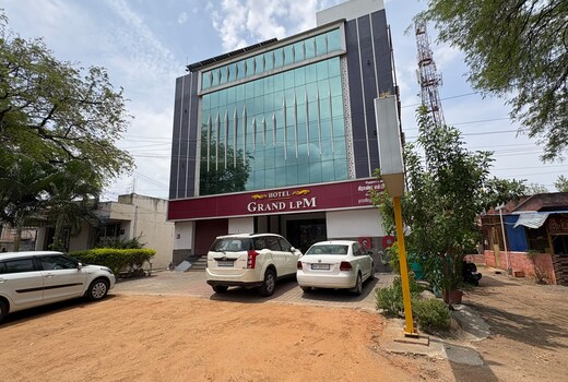 Hotel Grand LPM