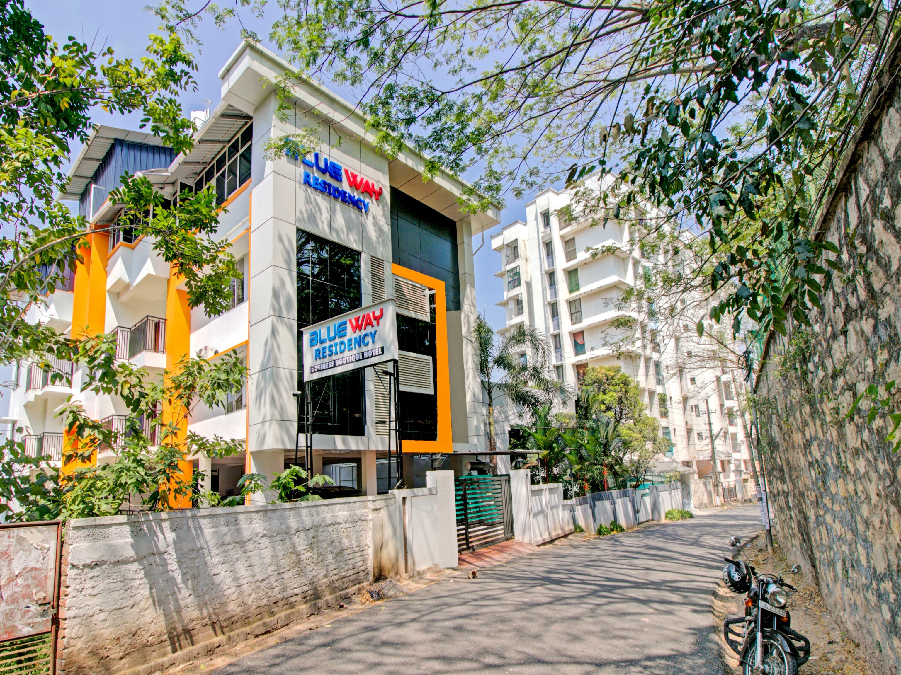 Blueway Residency Business Boutique Hotel