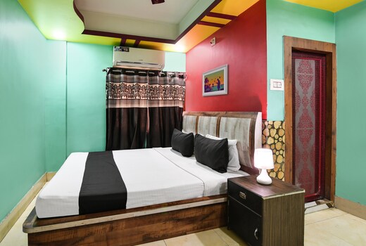 POP Hotel Happy Near Netaji Subhash Chandra Bose International Airport