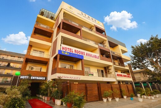 FabHotel Starex Inn