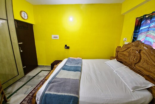 Clean and spacious room