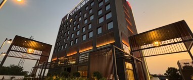Ramada Encore By Wyndham Ayodhya Takpura