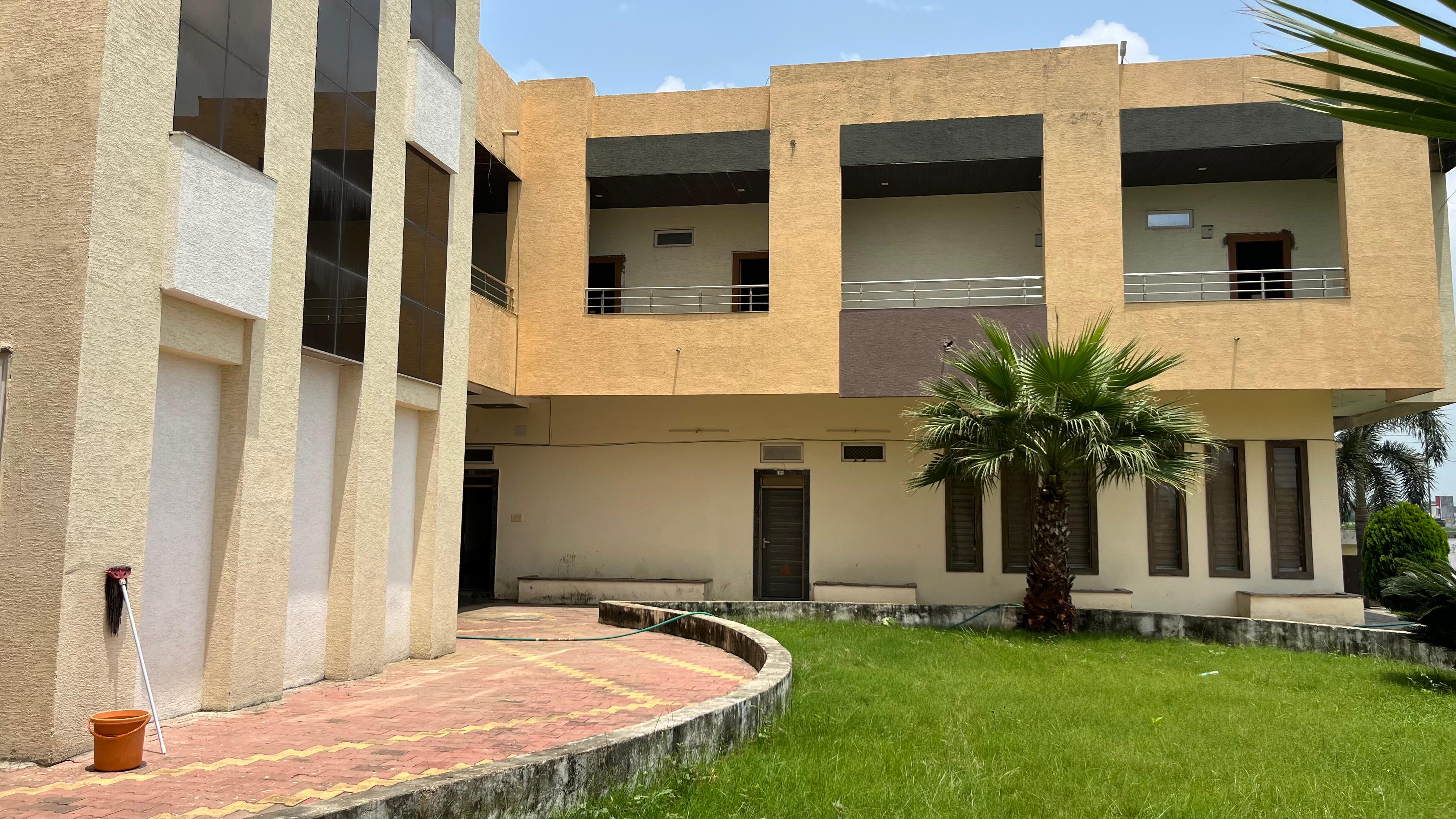 Hotel Kanha Residency