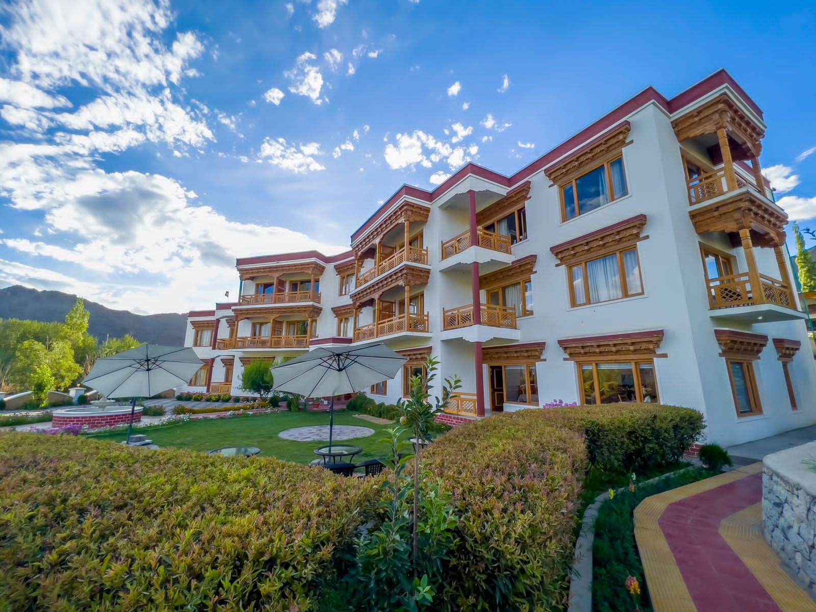 HOTEL TRIKAYA