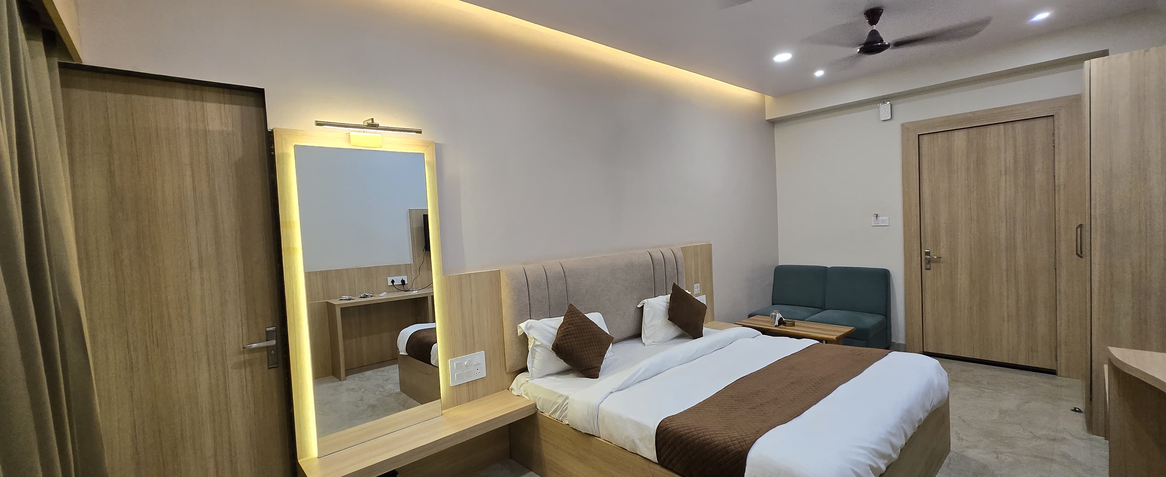 Hotel Priyniwas