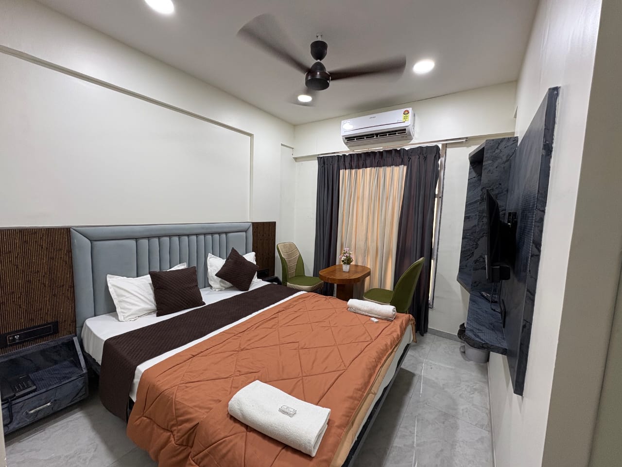 Siddhi Residency Lodging and Boarding