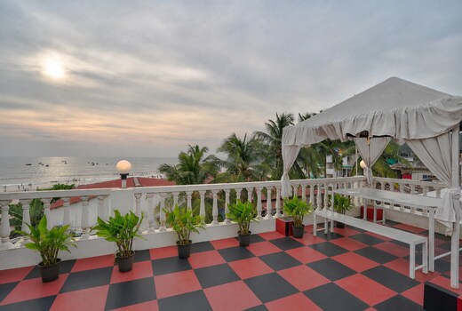 Hotel Salty Waves Baga