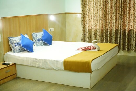 UK Inn Rooms with Restaurant Siddapur