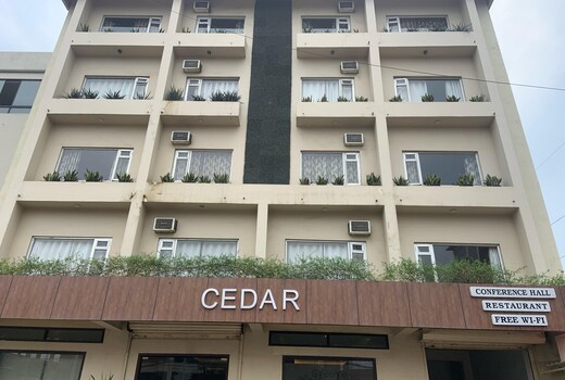 Hotel Cedar