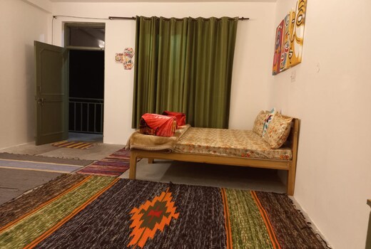VIAKASHI HOME STAY
