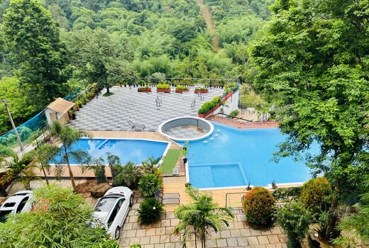 Heaven Hills Resort