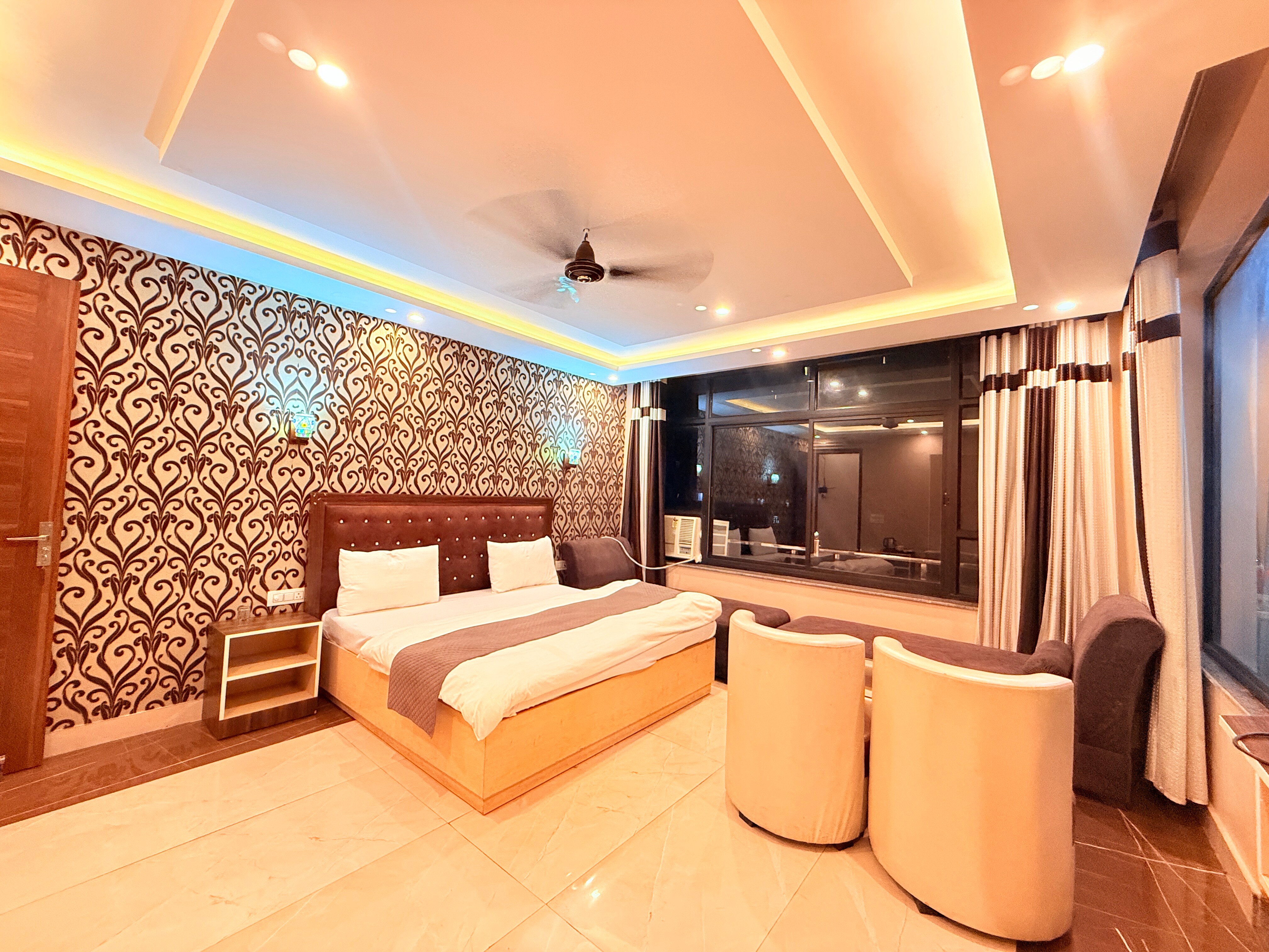Tirupati Hotel