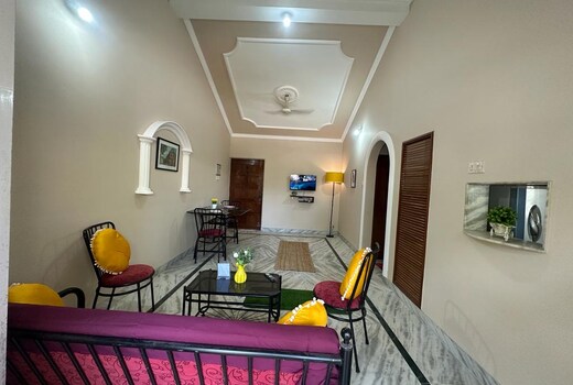 Apartment in party hub candolim