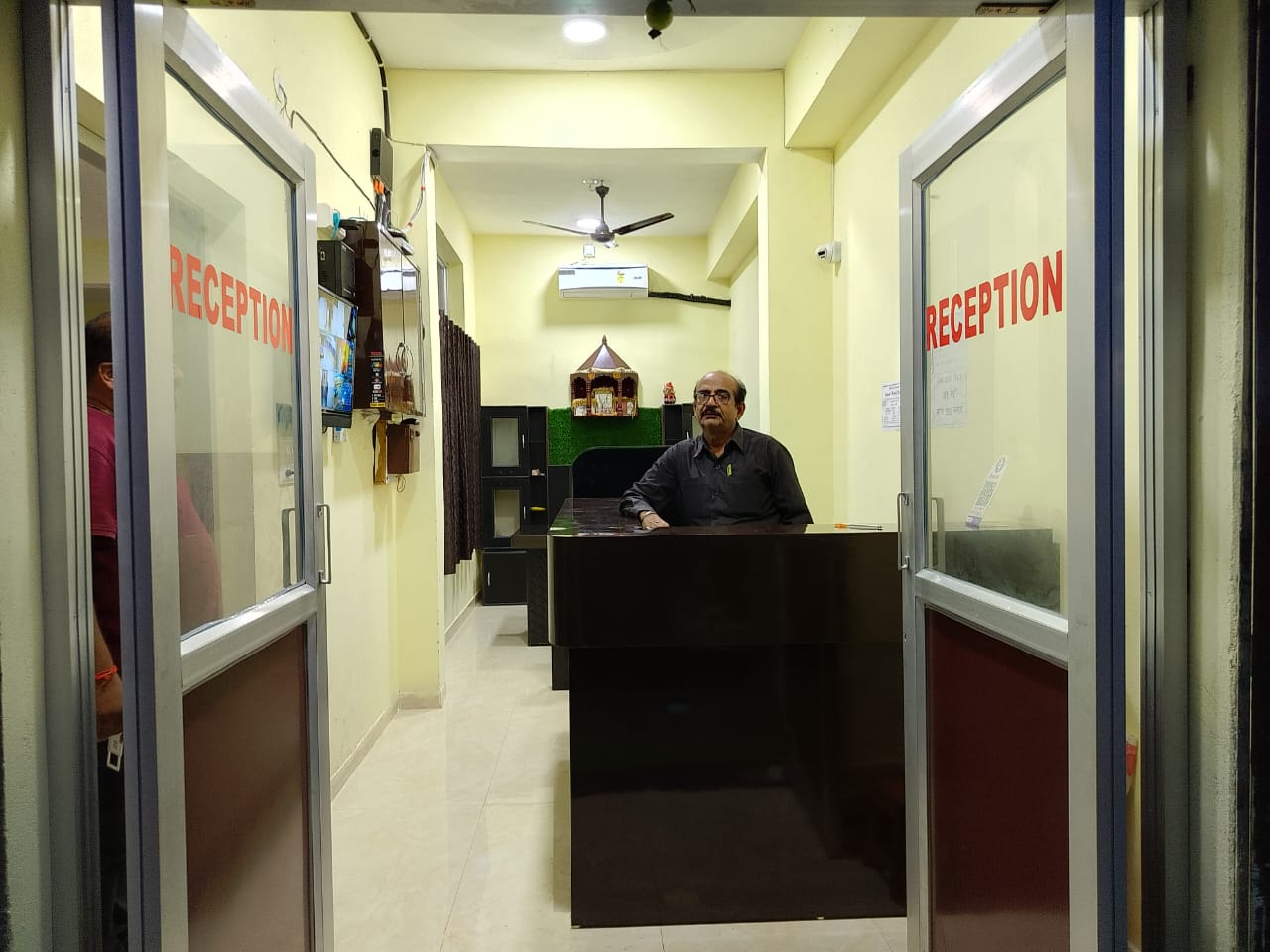 HOTEL AMAR YATRI NIWAS