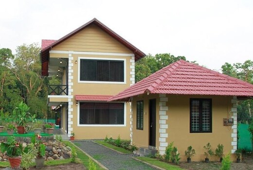 Tiger Tracks Resort
