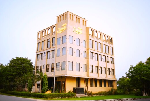 Hotel Neerja Inn