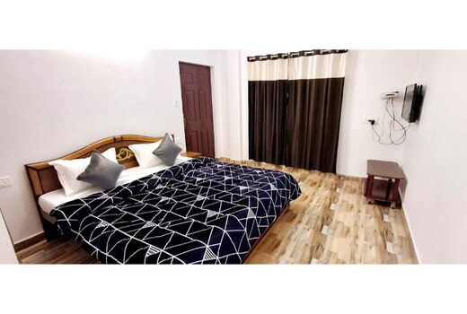 Snow Fall Holidays 3BHK Villa