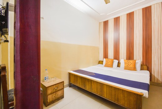 SPOT ON 36686 Hotel Om Shanti Palace