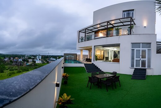 The Amber Villa by Spandan Holiday Homes