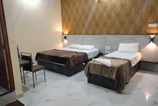 HOTEL THE ISIRI