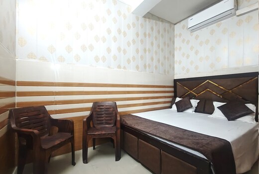 6 Bedrooms (Entire Ground Floor and First Floor)
