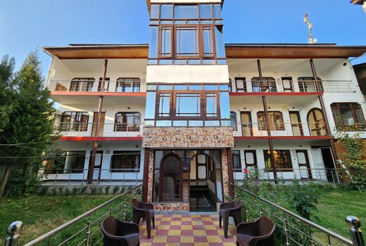 JUNAID GUEST HOUSE
