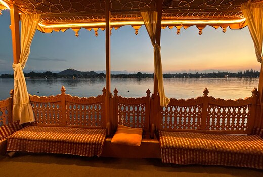 New Peony Houseboat