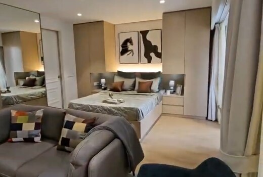 Neon - Royal Nest Aerotel @ 1 km from Airport