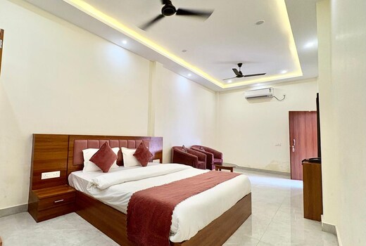 Shiva Kashi Inn