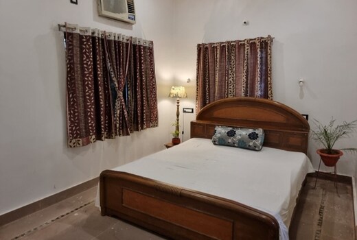 A cozy house near Tagore Hill