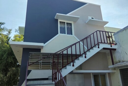 Giri's Residency