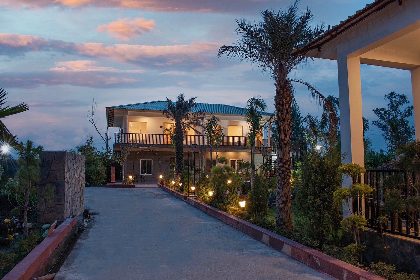 Palms Grove Resort Corbett