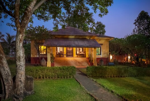 StayVista | Vintage Estate Villa w/ Alfresco Dining & Pool