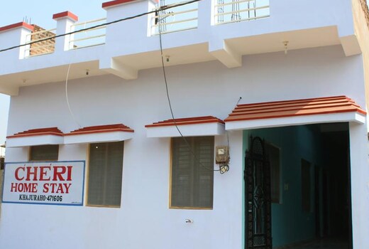 Che'ri(e) HOME STAY