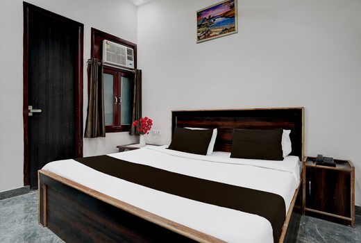 HOTEL O N.D. DHAM
