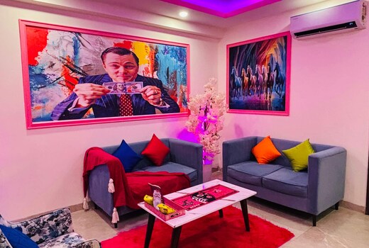 Truly URS The purple Den luxe on Golf Course Road